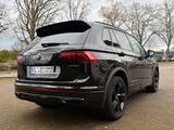 Volkswagen Tiguan, eHybrid, R-Line, black Edition, LHZ, SHZ - Volkswagen Tiguan R mit Hybrid-Antrieb (Benzin/Elektro)