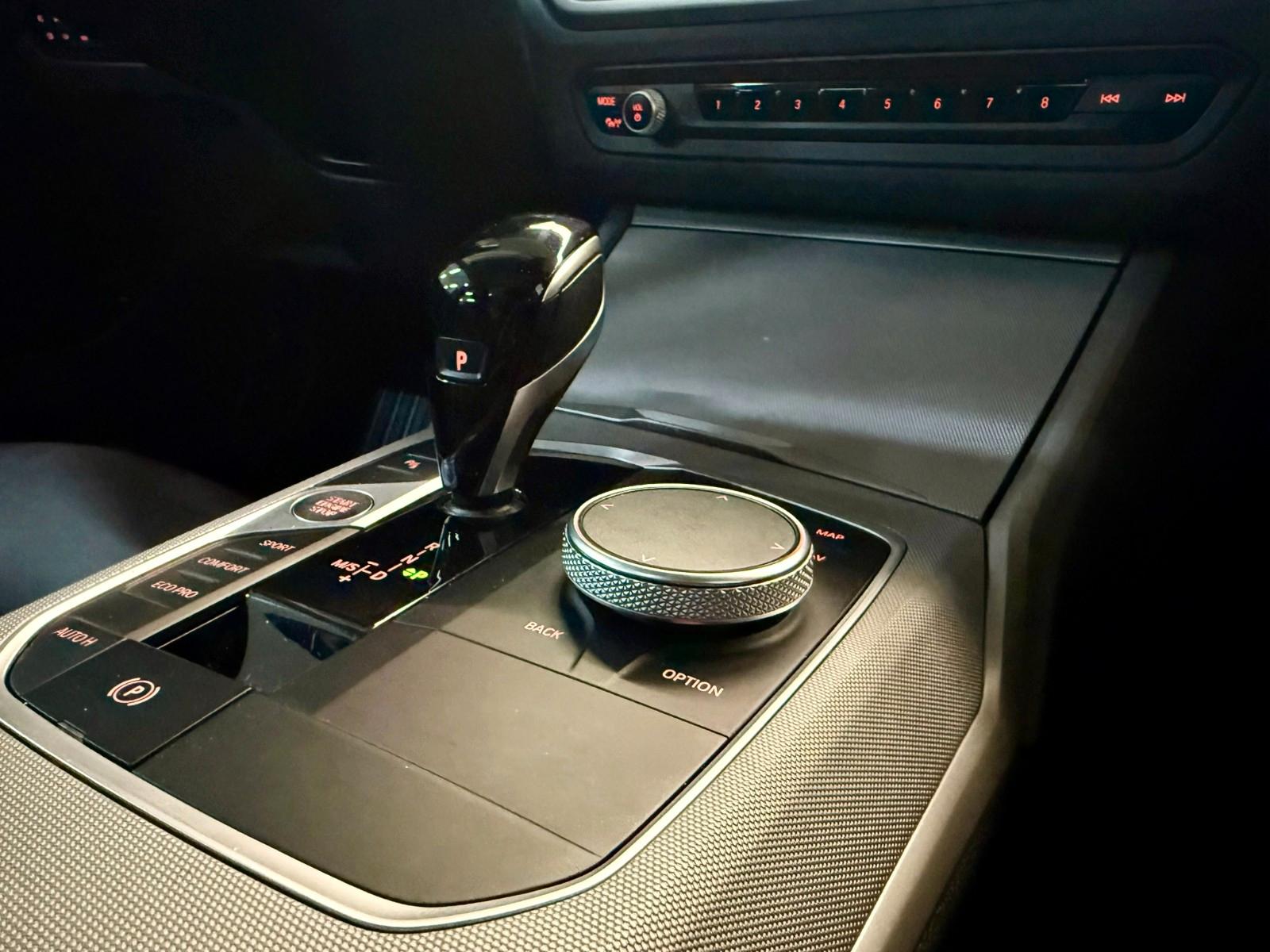 BMW 3 Series dxDrive*Leder*Navi*LED*Pano*AHK*1.Hand*MwSt*, миниатюра 30