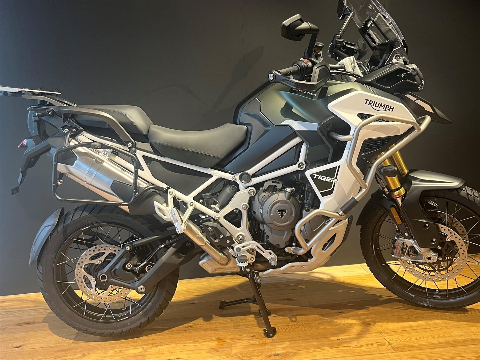 Triumph Tiger 1200 Rally Explorer Modell 2025 inklusiv