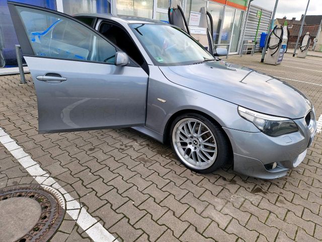 BMW E60 /525d M-Paket ab Werk/220 PS, 19 Z...