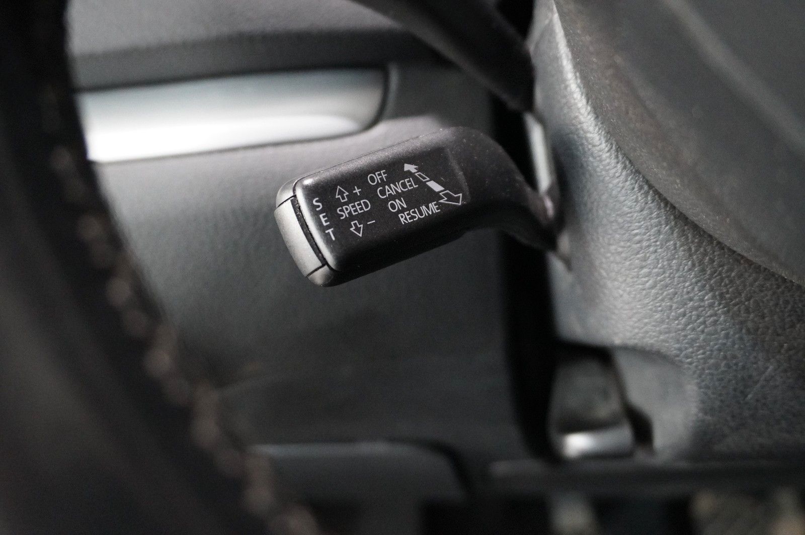 Fahrzeugabbildung Volkswagen Sharan 1.4 TSI STYLE 7-SITZE NAVI/PANO./SPORT/SH