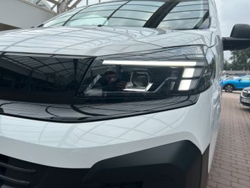 Fotografie 14 des Opel Vivaro 2.0 L2 Autom. AHK LED Boden