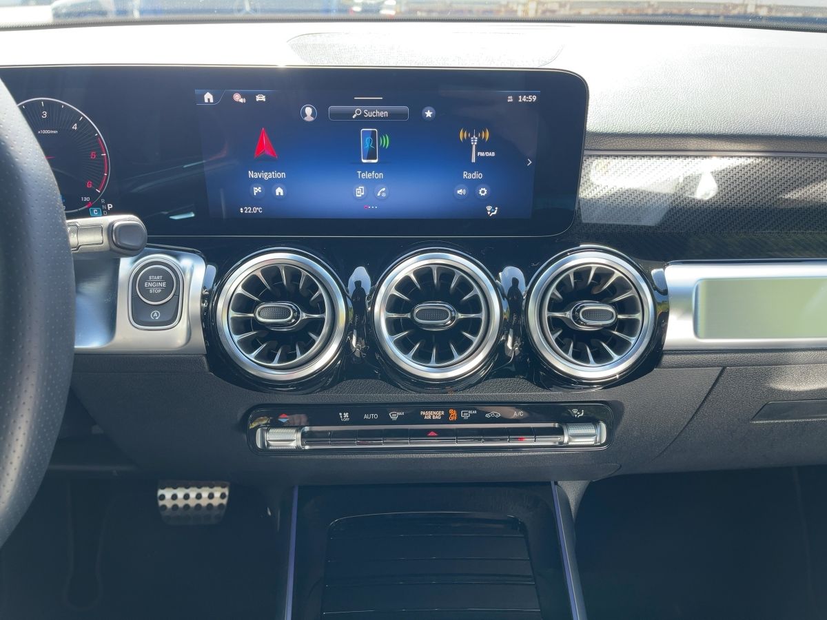 Fahrzeugabbildung Mercedes-Benz GLB 220 d 4M AMG/Night/360°/AHK/19''