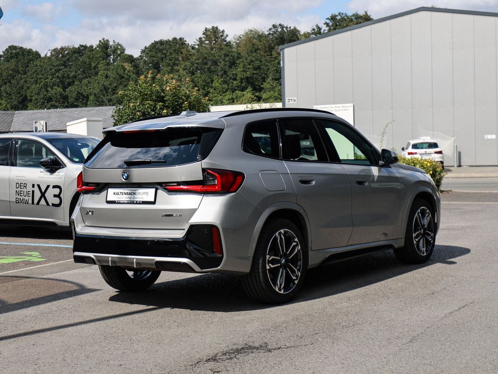 BMW X1 xDrive 23i M-Sport PANO AHK HUD 360° LED ACC foto 5