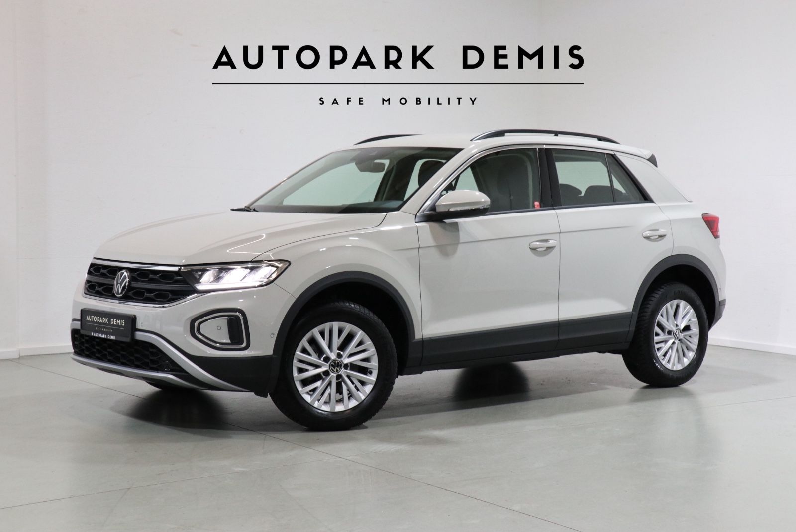 Volkswagen T-Roc Life 2.0 DSG/ACC/KAM/LED/SHZ/NAVI/CARPLAY