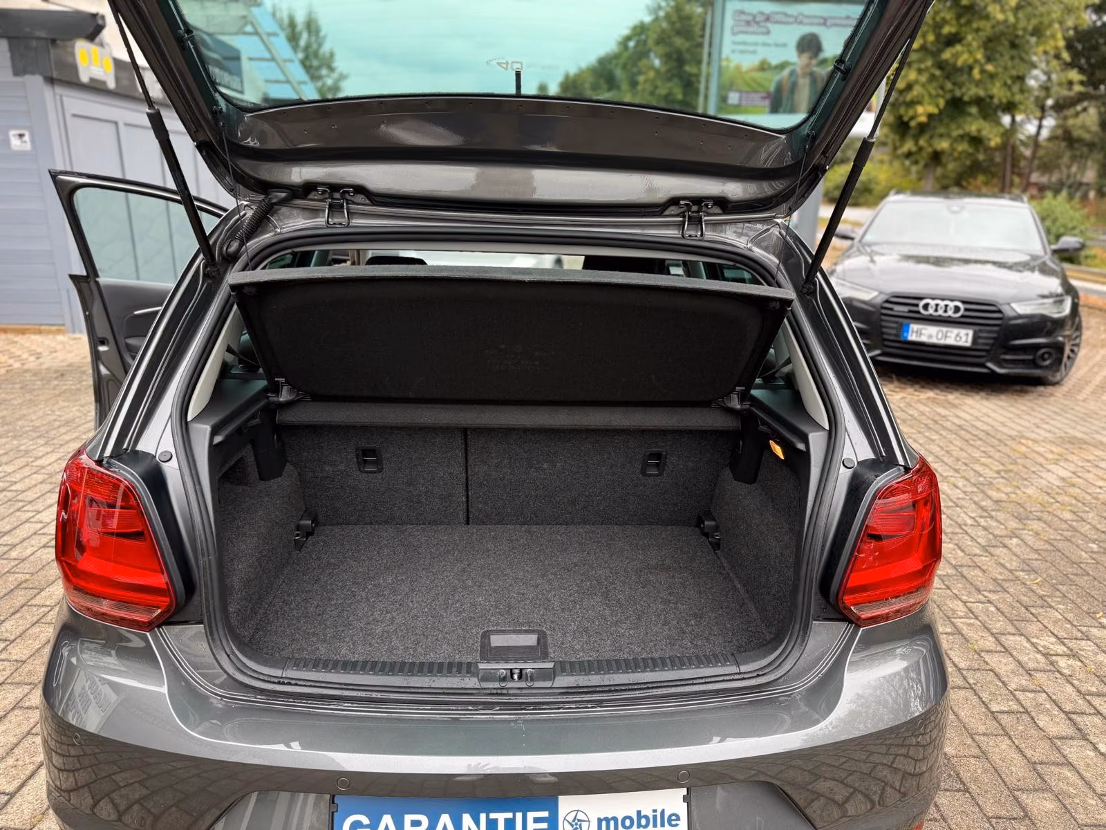 Volkswagen Polo 1,2 Lounge BMT DSG LED Navi SHZ Scheckheft