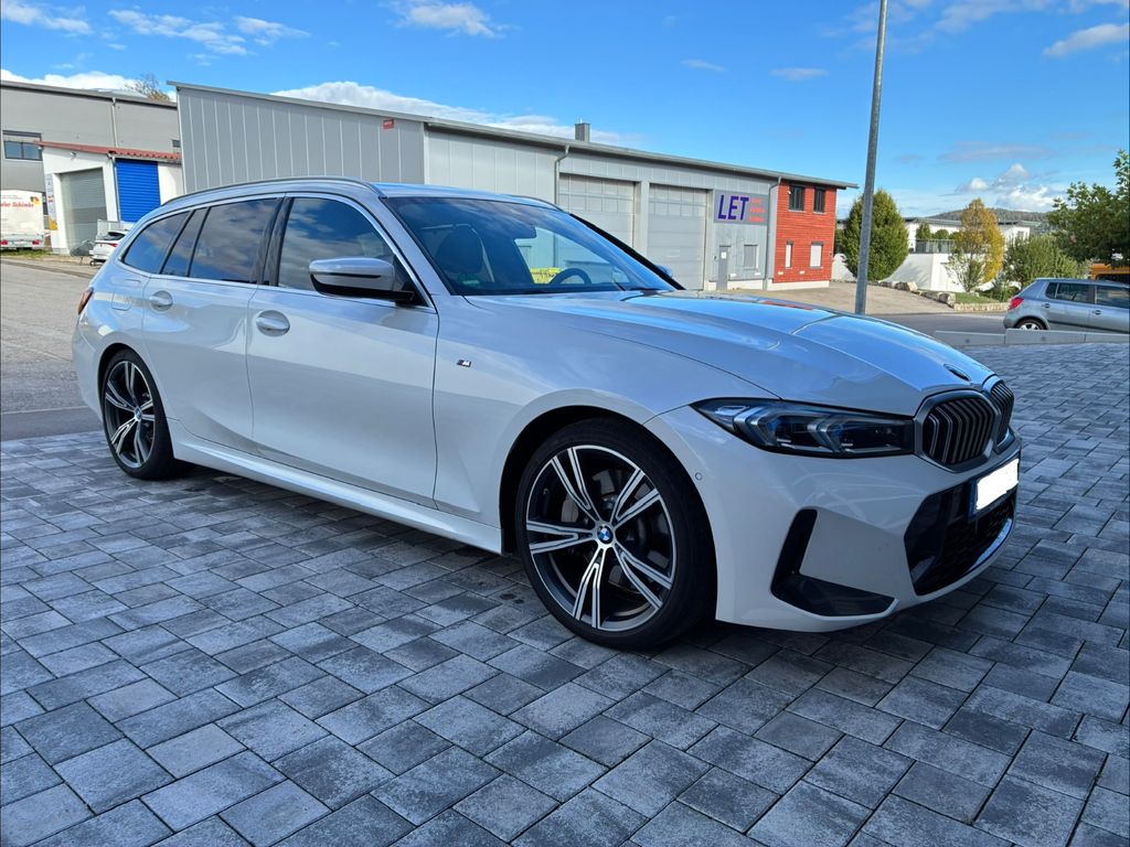 Image of BMW 330