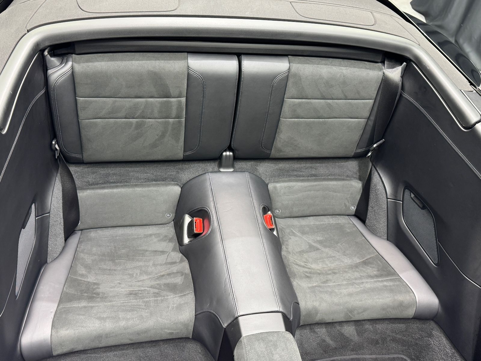 Fahrzeugabbildung Porsche 992.2 911 Carrera GTS T-Hybrid Cabriolet|BOSE|