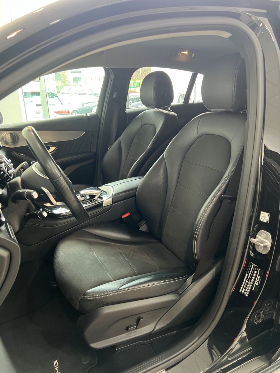 Fahrzeugabbildung Mercedes-Benz GLC 350 d Coupe 4Matic AMG LINE *BURMESTER*