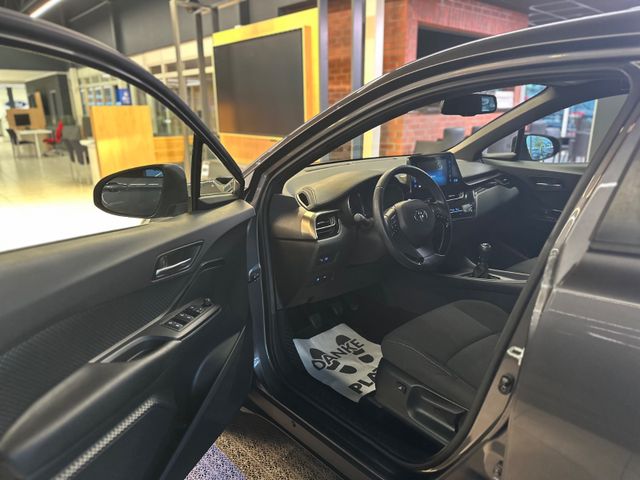 Toyota C-HR  Flow