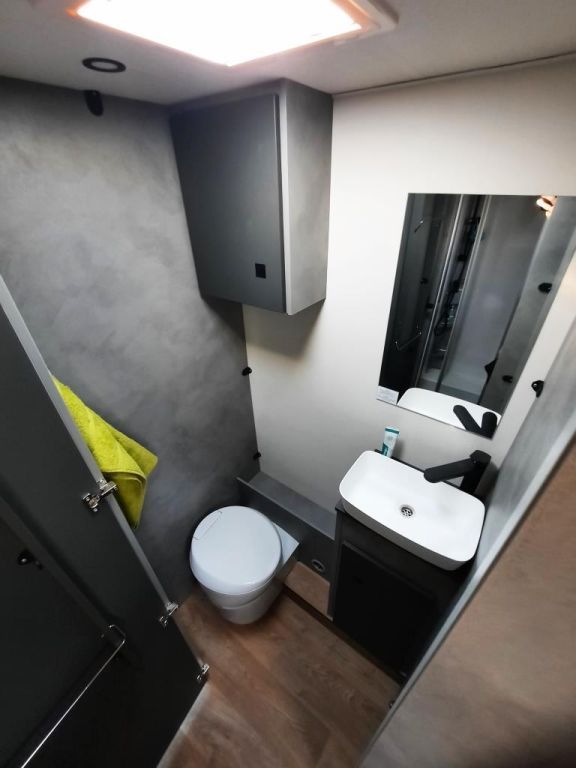 Fahrzeugabbildung Crosscamp EXPDN T 7.4 E Verfüg./Sparen Sie 4.562,- €