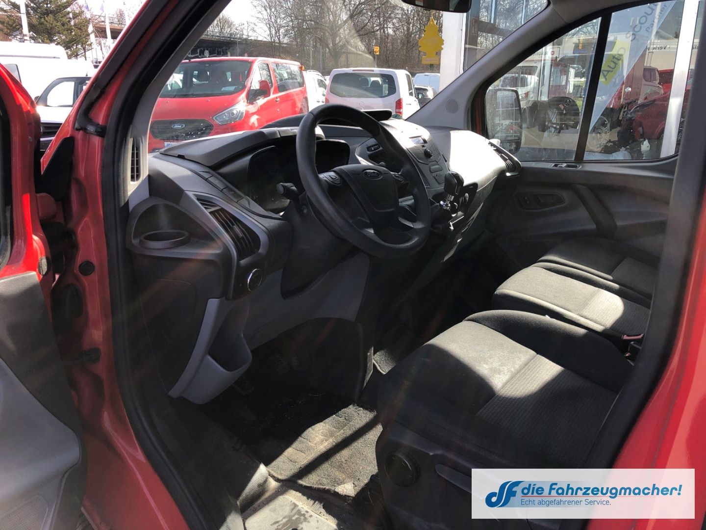 Fahrzeugabbildung Ford Transit Custom Kombi 300 L1 2.2 TDCi *1851