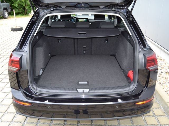 Golf VIII Variant 2.0 TDI 150 PS DSG Life AHK/LE