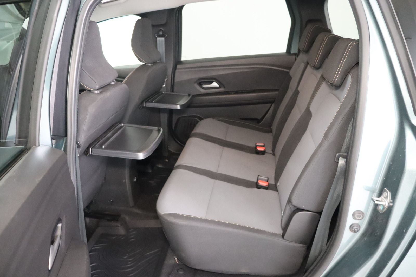 Fahrzeugabbildung Ford Grand C-Max 1.0 Cool & Connect * Navi * SHZ HU/A