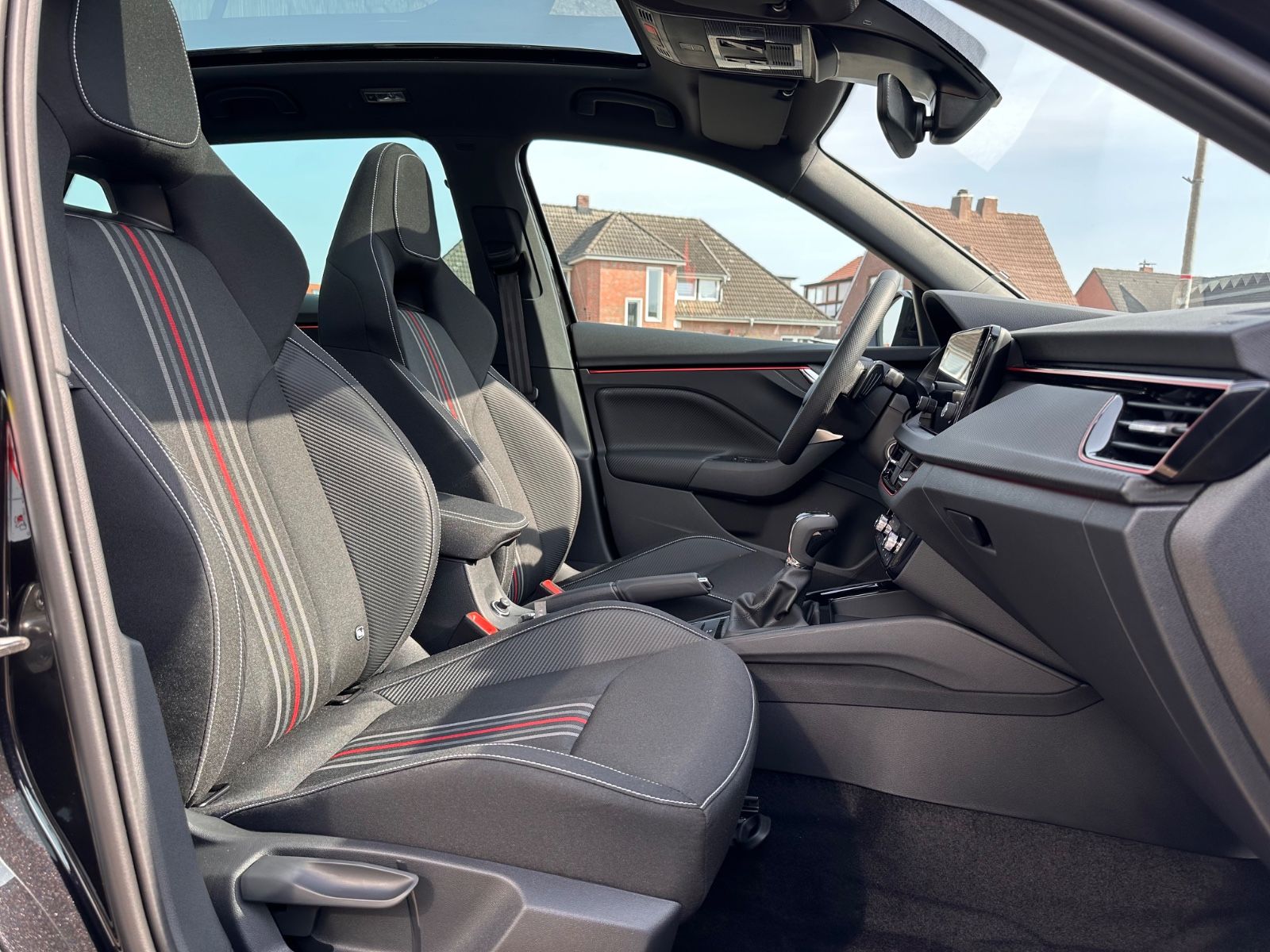 Fahrzeugabbildung SKODA Kamiq Monte Carlo 1.5 TSI DSG MATRIX/AHK/ACC/Pan