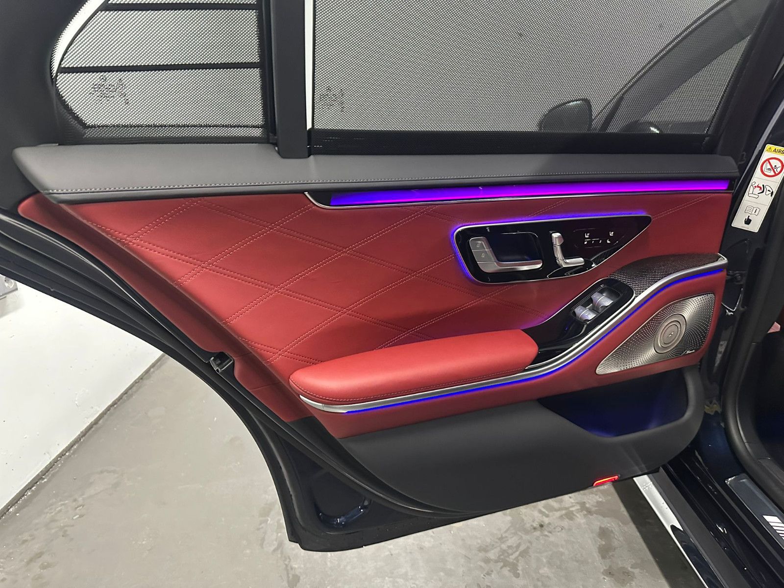 Fahrzeugabbildung Mercedes-Benz S 63 E Performance *EXKLUSIV*TV*PANO*FOND ENTER