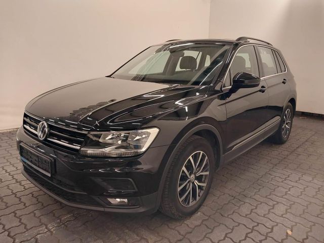 Volkswagen Tiguan Comfortline PANO NAVI LEDER KEYLESS