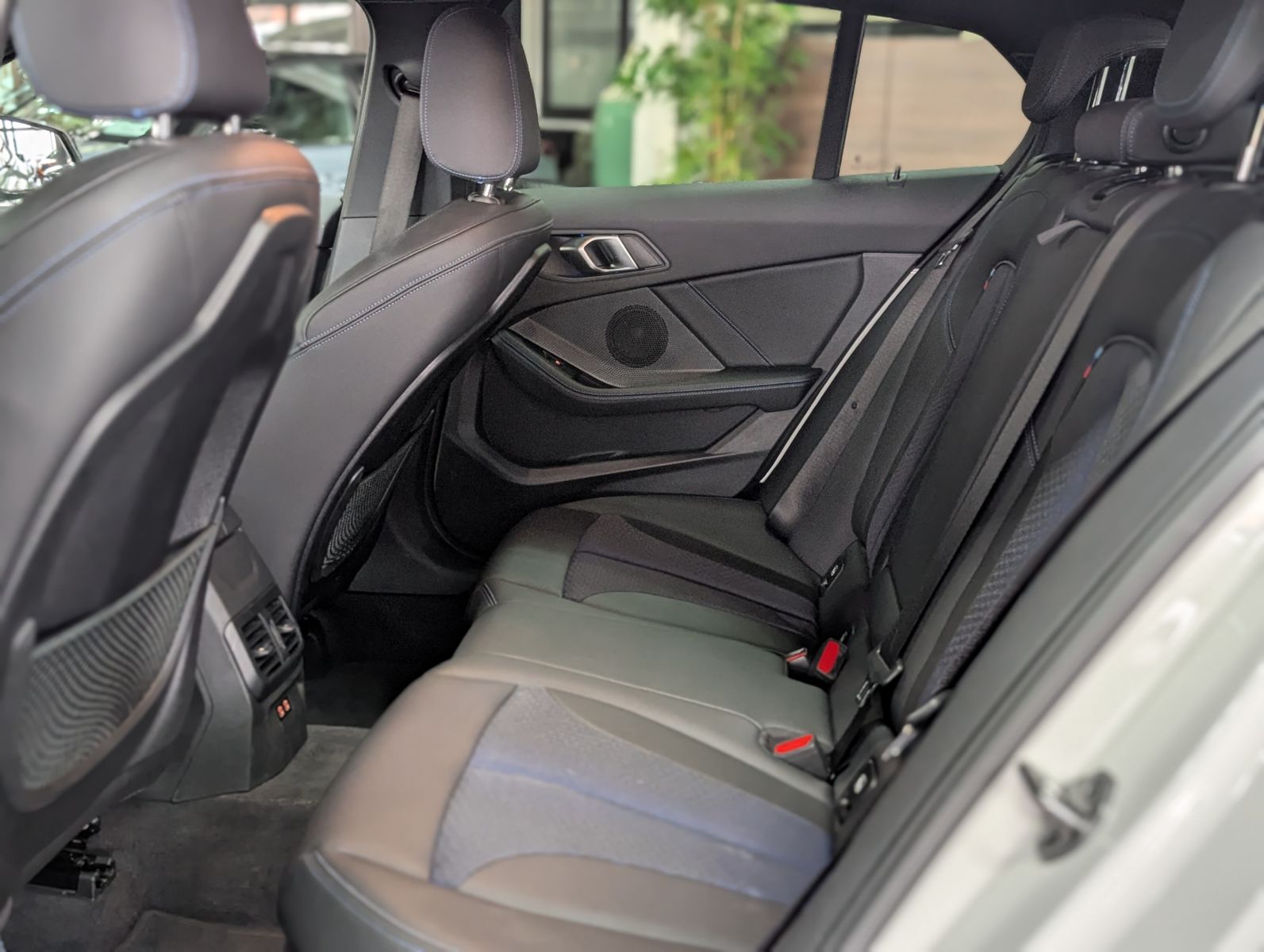 Fahrzeugabbildung BMW 120 i M Sport Shadow-Line AHK VIRT APP AMBI LED