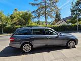 Mercedes-Benz E 200 CDI T BlueEFFICIENCY ELEGANCE ELEGANCE - Mercedes-Benz E 200: Cdi