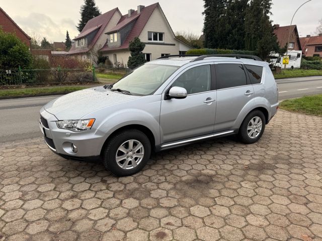 Mitsubishi Outlander Instyle 4WD 7-Sitzer Euro5 Auto*Leder*