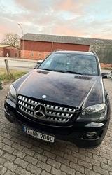 Mercedes-Benz ML, 320 Motor Diesel - scheckheftgepflegte Mercedes ML 320