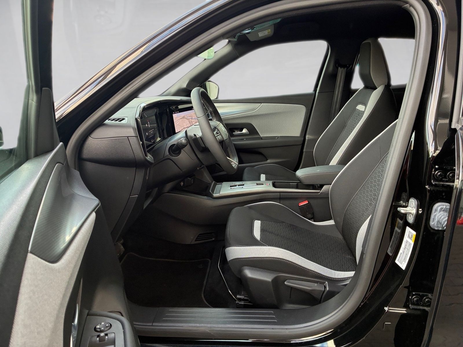 Fahrzeugabbildung Opel Mokka 1.2 Edition Kamera,LED,Navi,SHZ,Klimaaut.