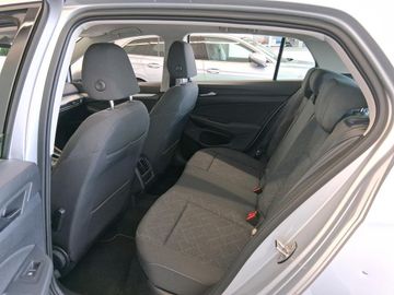 Volkswagen Golf - 8