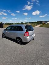 Opel Zafira 1.8 Family  - Opel Zafira mit Benzin-Antrieb: Kleinbus, 1.8