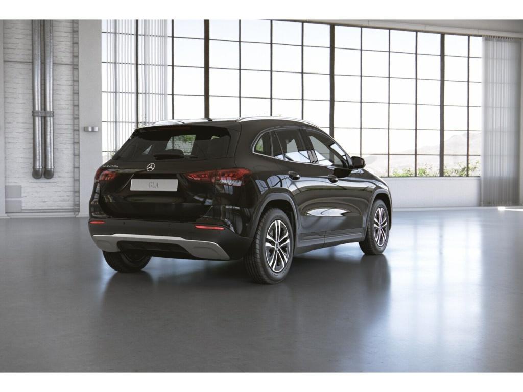 Mercedes-Benz GLA 250 e Style/LED/360/Pano/Burm/Fahrassist/17