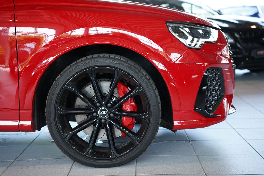 Audi Rsq3