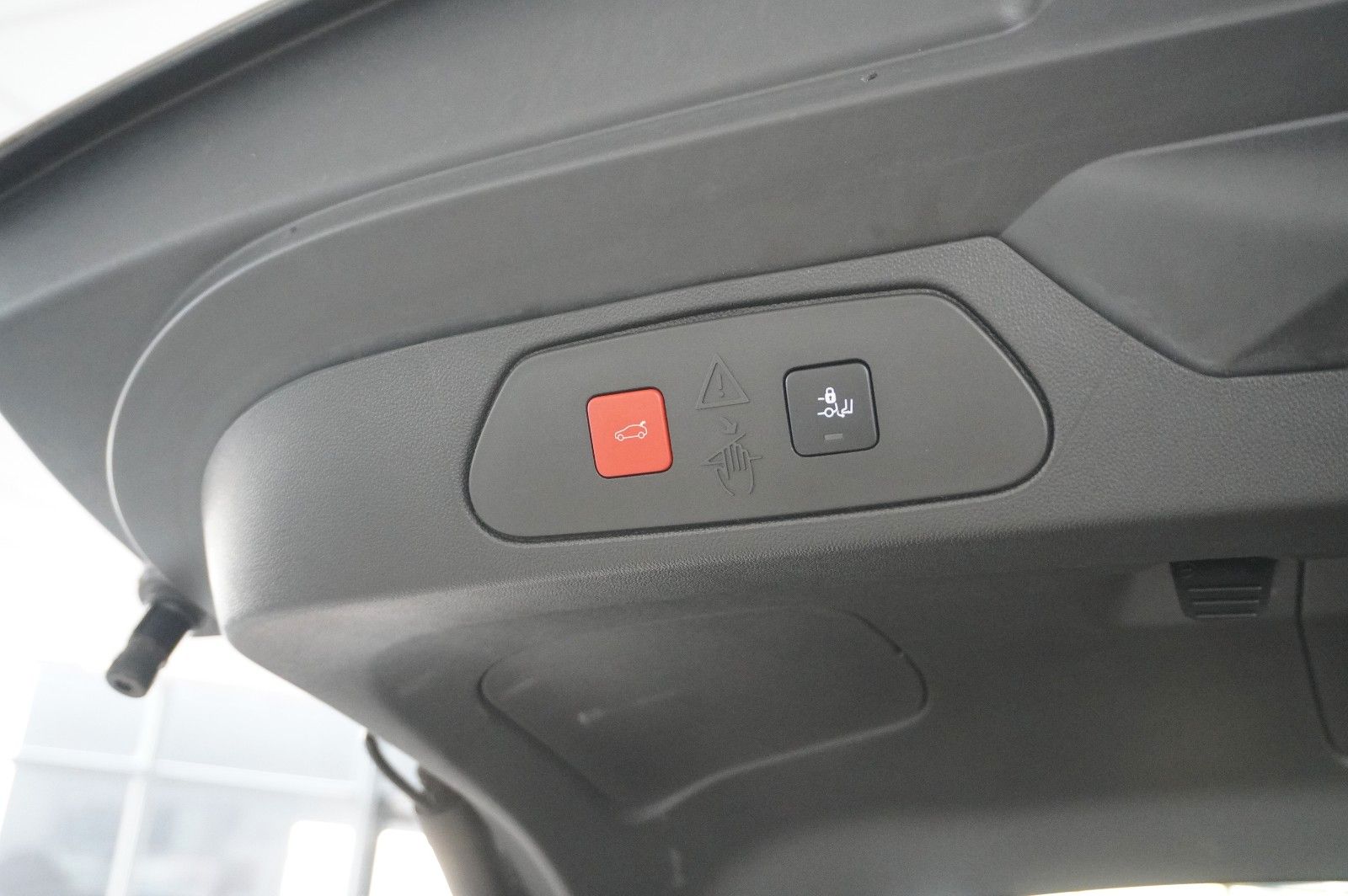 Fahrzeugabbildung Opel Grandland 1.5D ELEGANCE NAVI/LED/KAMERA/SPORT/SH