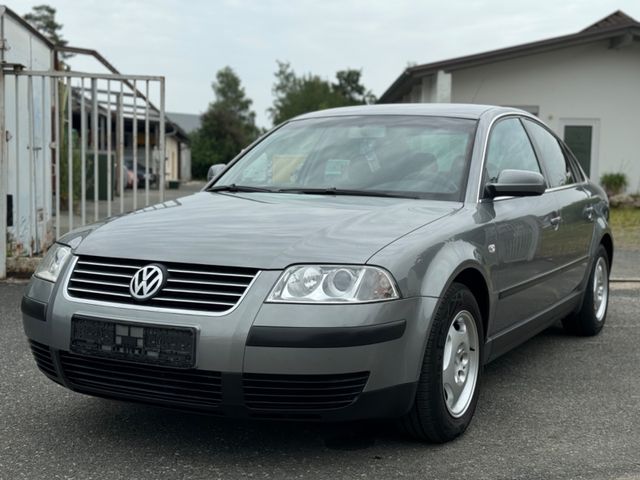 Volkswagen Passat Lim. Family 1.6 // Klima // Euro 4