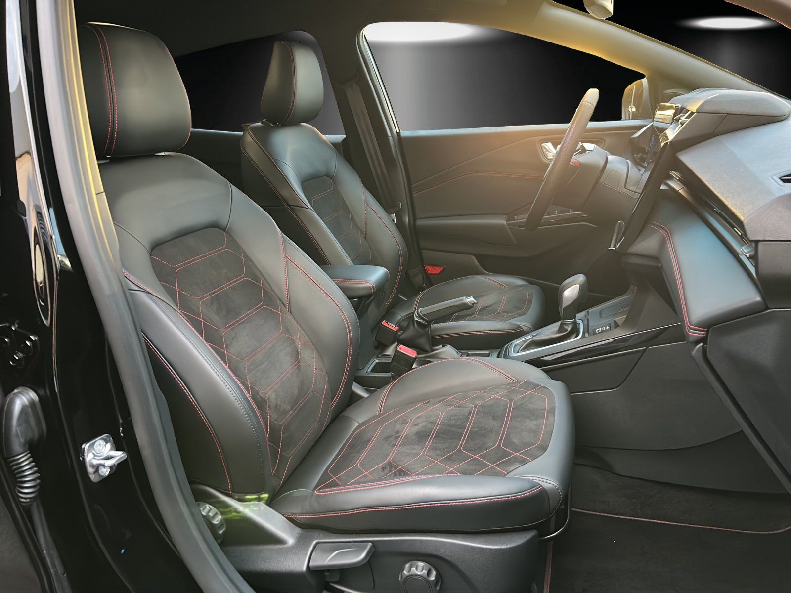 Fahrzeugabbildung Ford Puma 1.0 ST-Line X Aut./LED/ACC/360°/NAVI/SHZ/