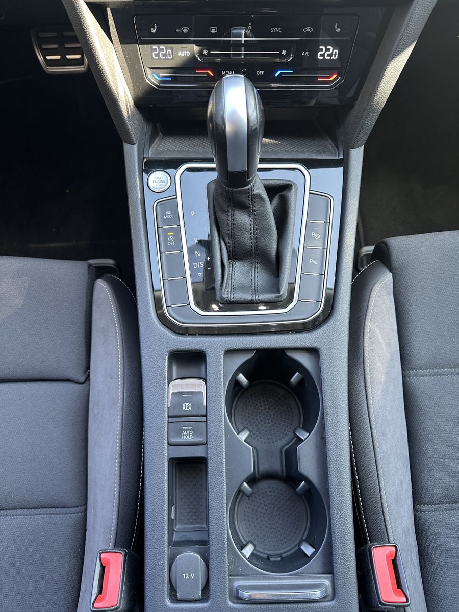 Fahrzeugabbildung Volkswagen Passat Alltrack 4Mo NAV+LED+AHK+CARPLAY+KAM+PLA