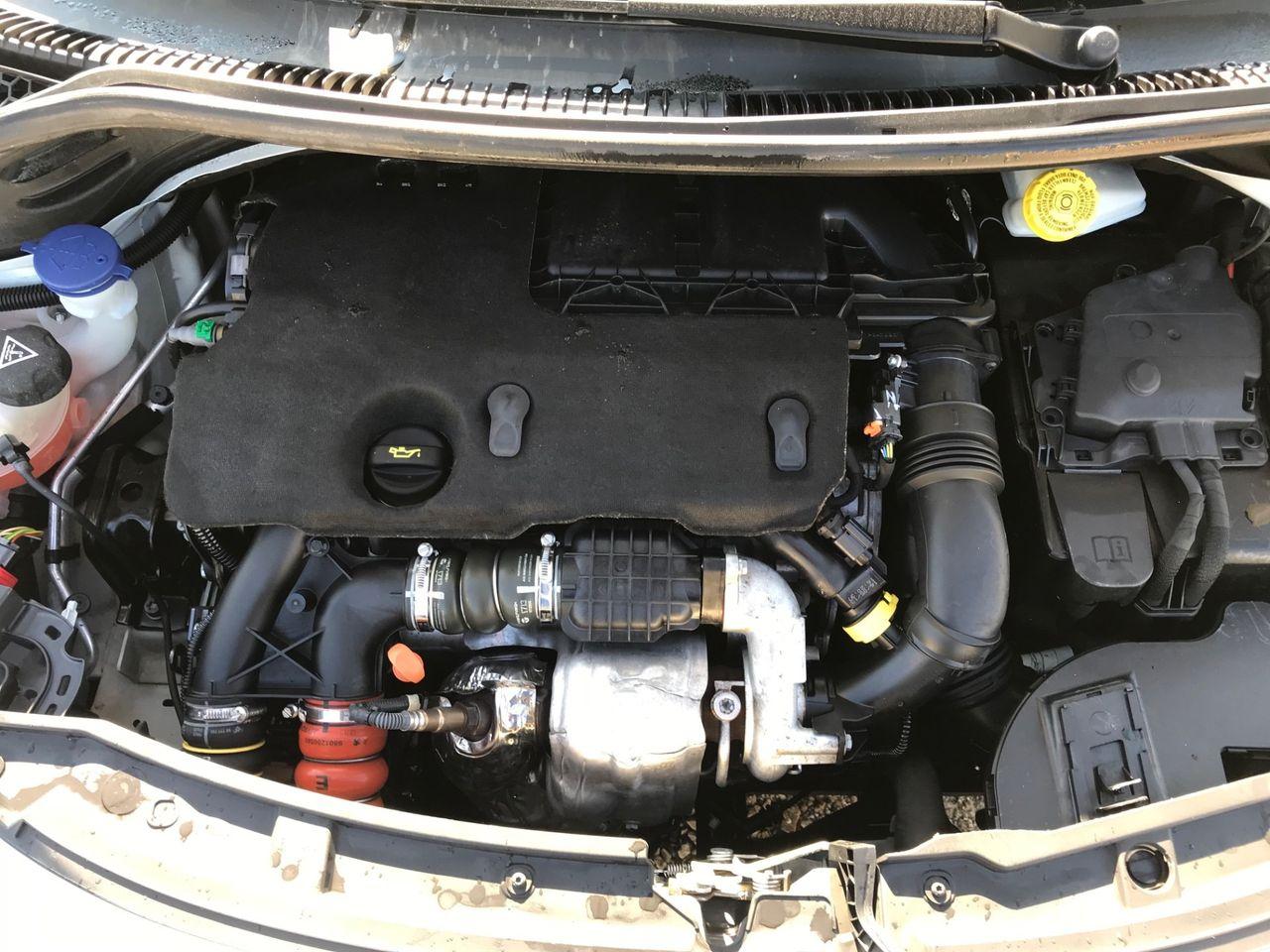 Peugeot 207 2013 — photo 14