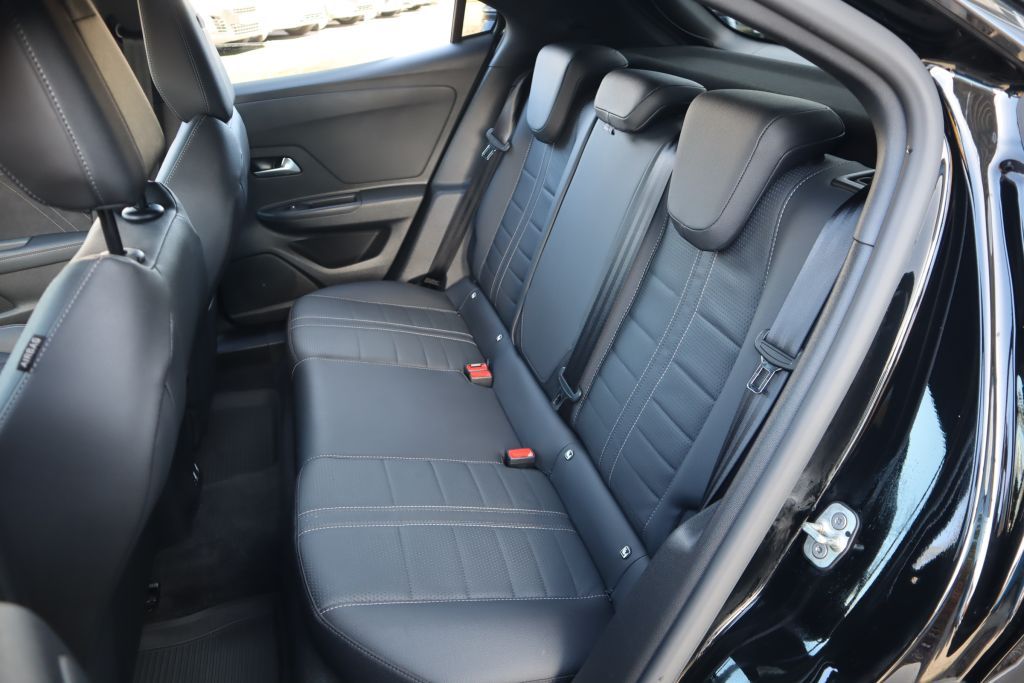 Fahrzeugabbildung Opel Mokka-e Ultimate+Navi+Kamera+Matrix+