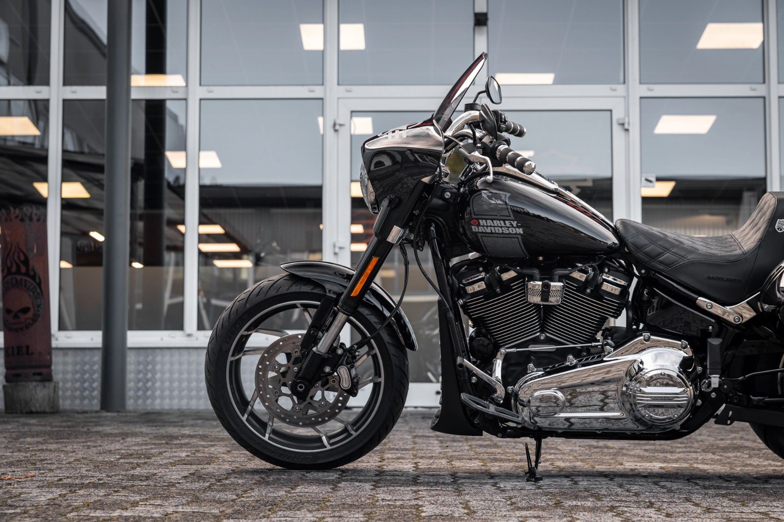 Fahrzeugabbildung Harley-Davidson FLSB Sport Glide Softail - JEKILL & HYDE STAGE 1
