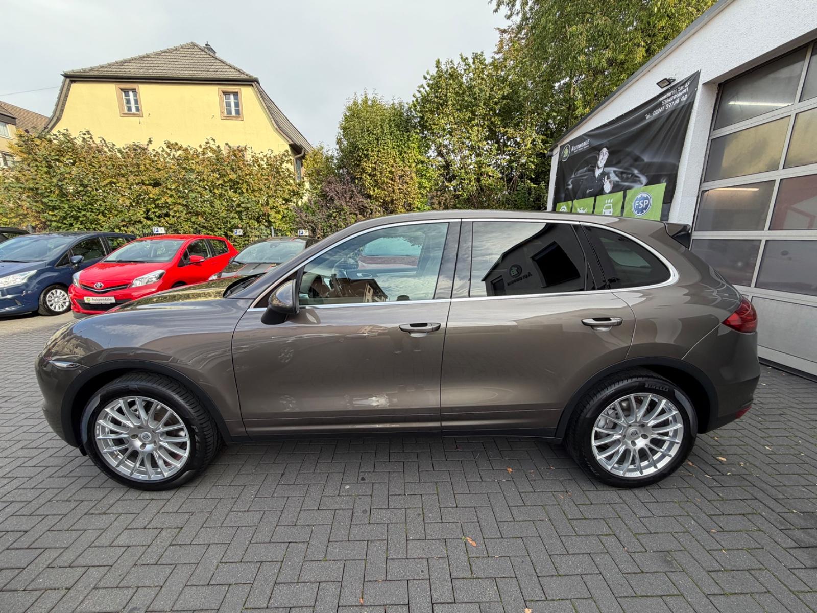 Porsche Cayenne*NAVI*PDC*SHZ*LEDER*MEMORY*LED