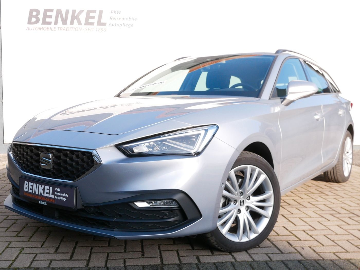 Fahrzeugabbildung SEAT Leon SportsTourer 1.5 Style Kamera DSG LED ALU