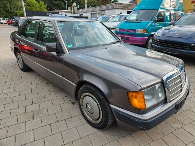 Mercedes-Benz 230 E