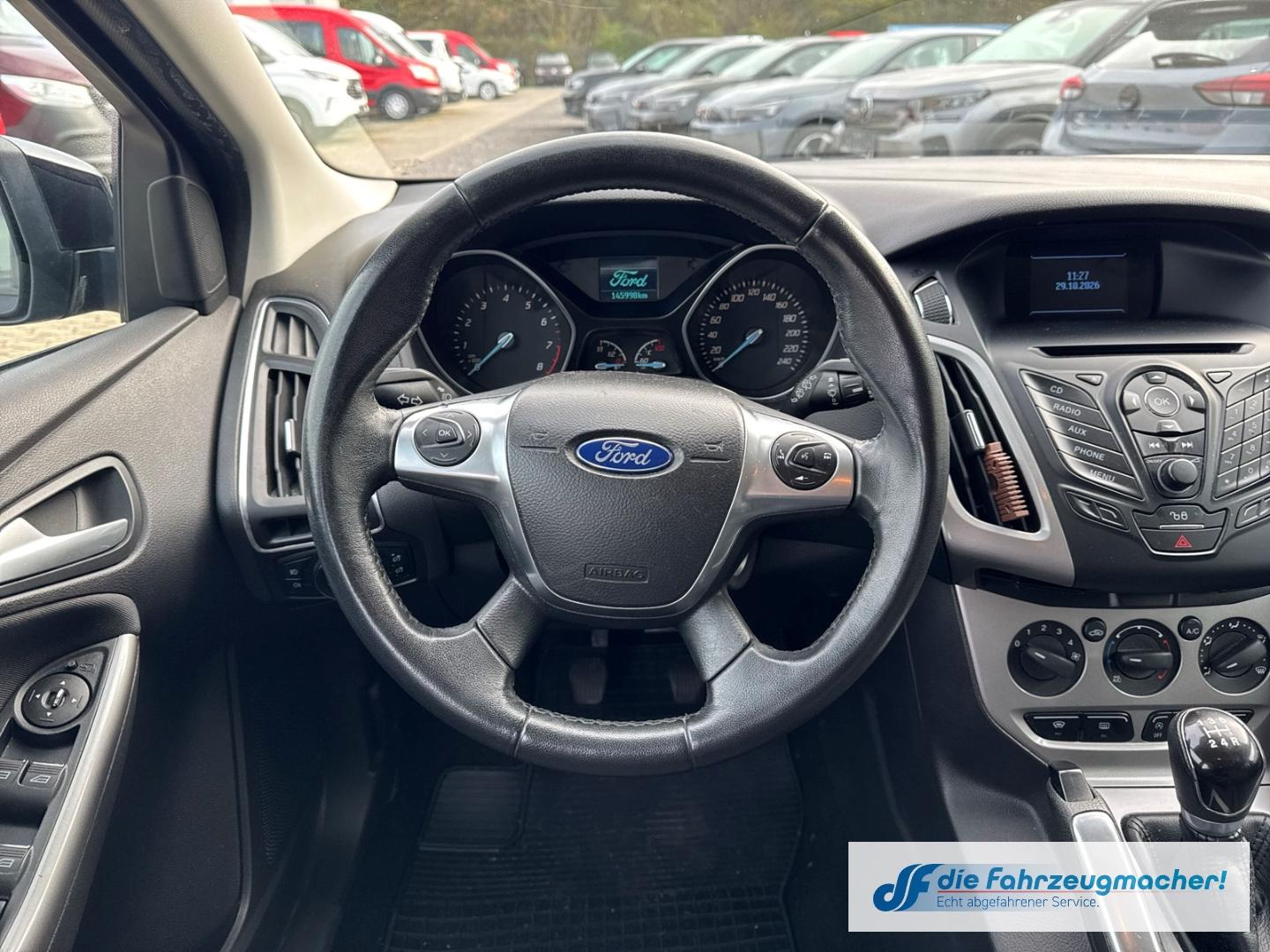 Ford Focus 2012 — photo 16
