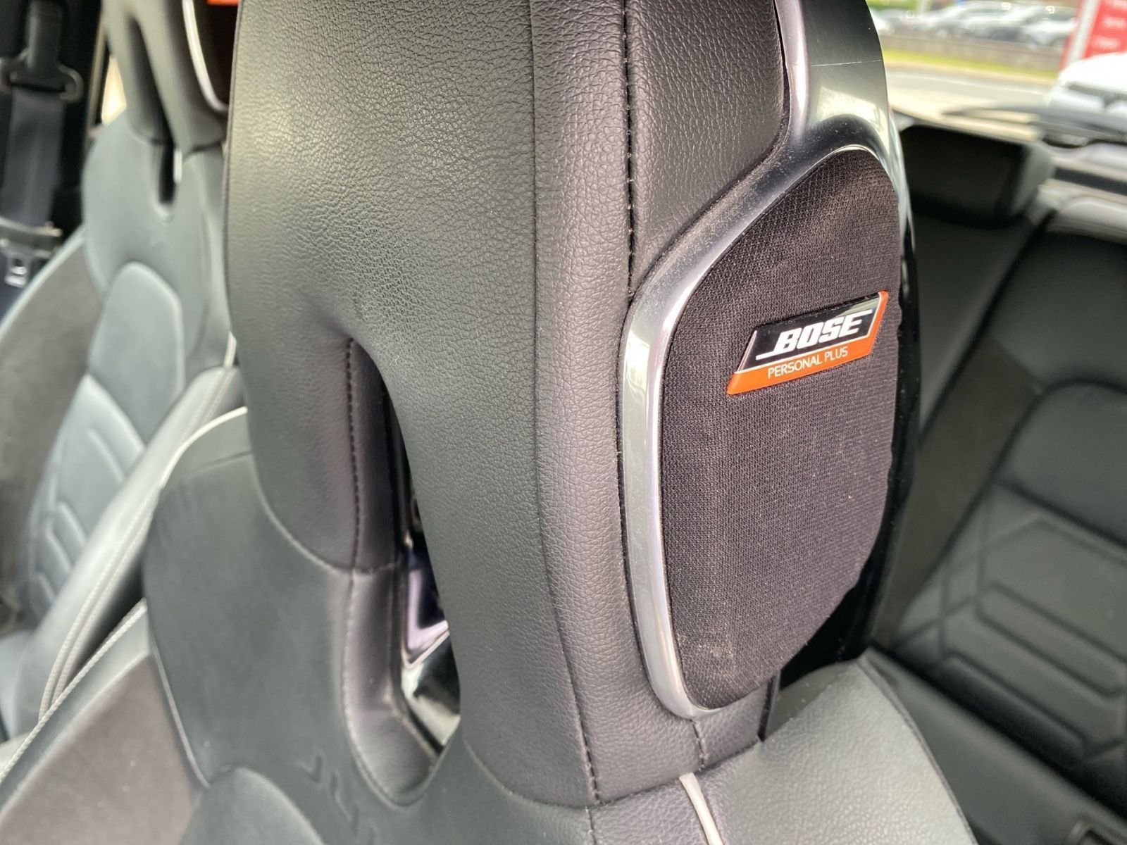 Fahrzeugabbildung Nissan Juke 1.0 DIG-T Autom. N-Design *Bose*360'Kamera*