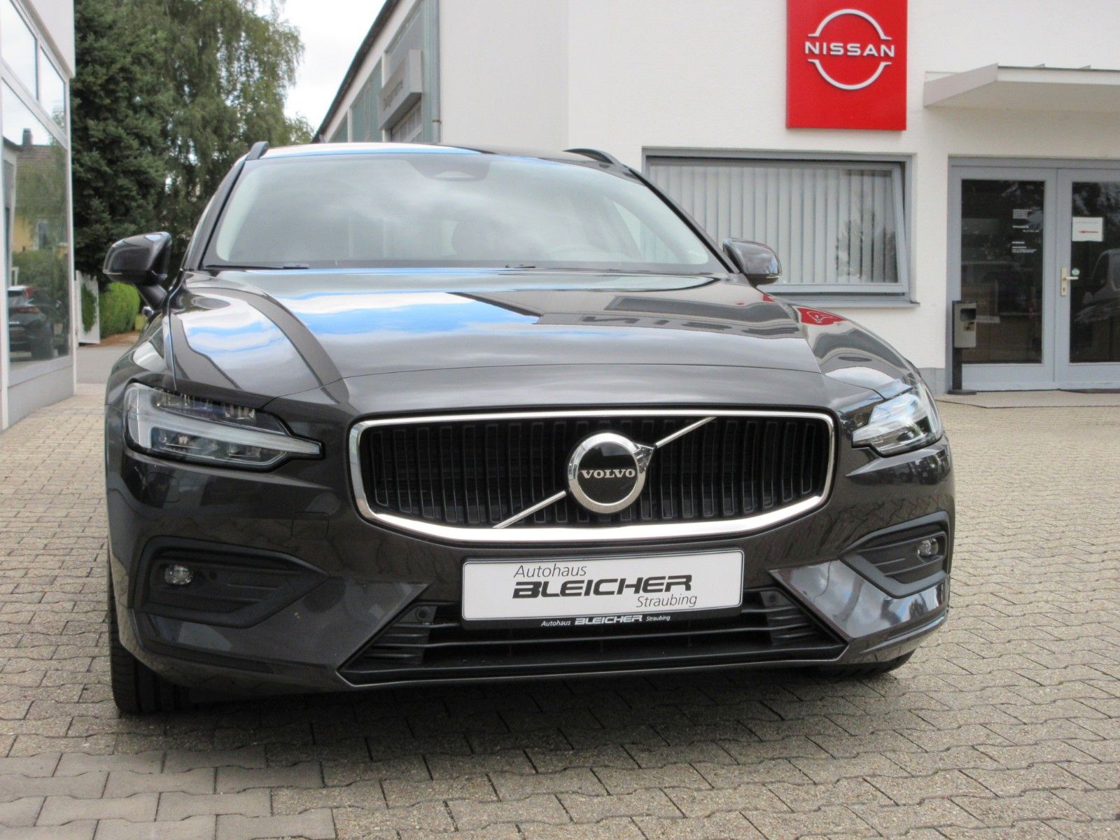 Fahrzeugabbildung Volvo V60 B4 Kombi | AHK | Memory | Kamera