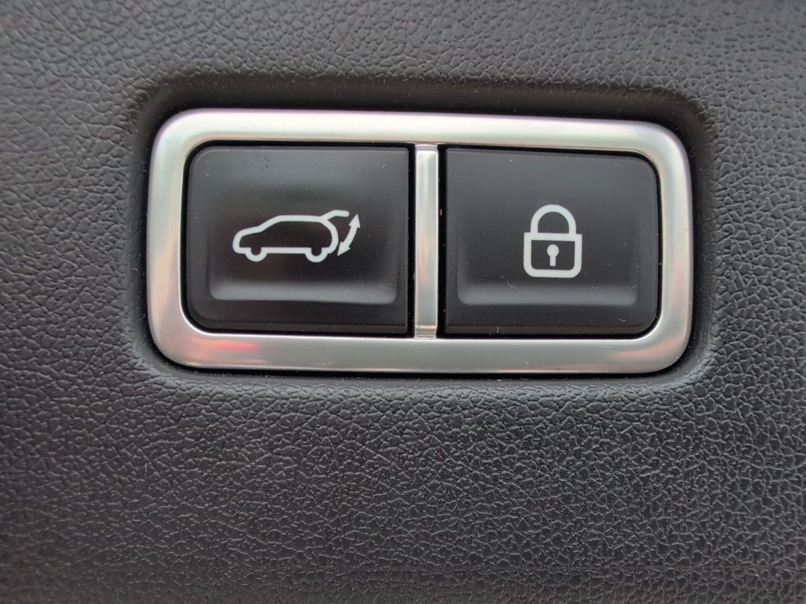 Fahrzeugabbildung Kia SORENTO PHEV 4WD PLATINUM PANO+BOSE+NAV+360+LED+