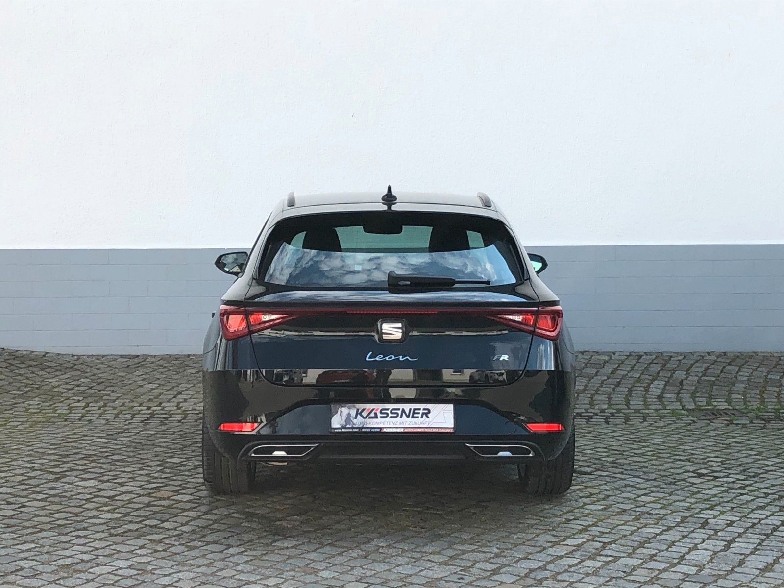 Fahrzeugabbildung SEAT Leon Sportstourer 1.5 eTSI FR *DSG *AHZV