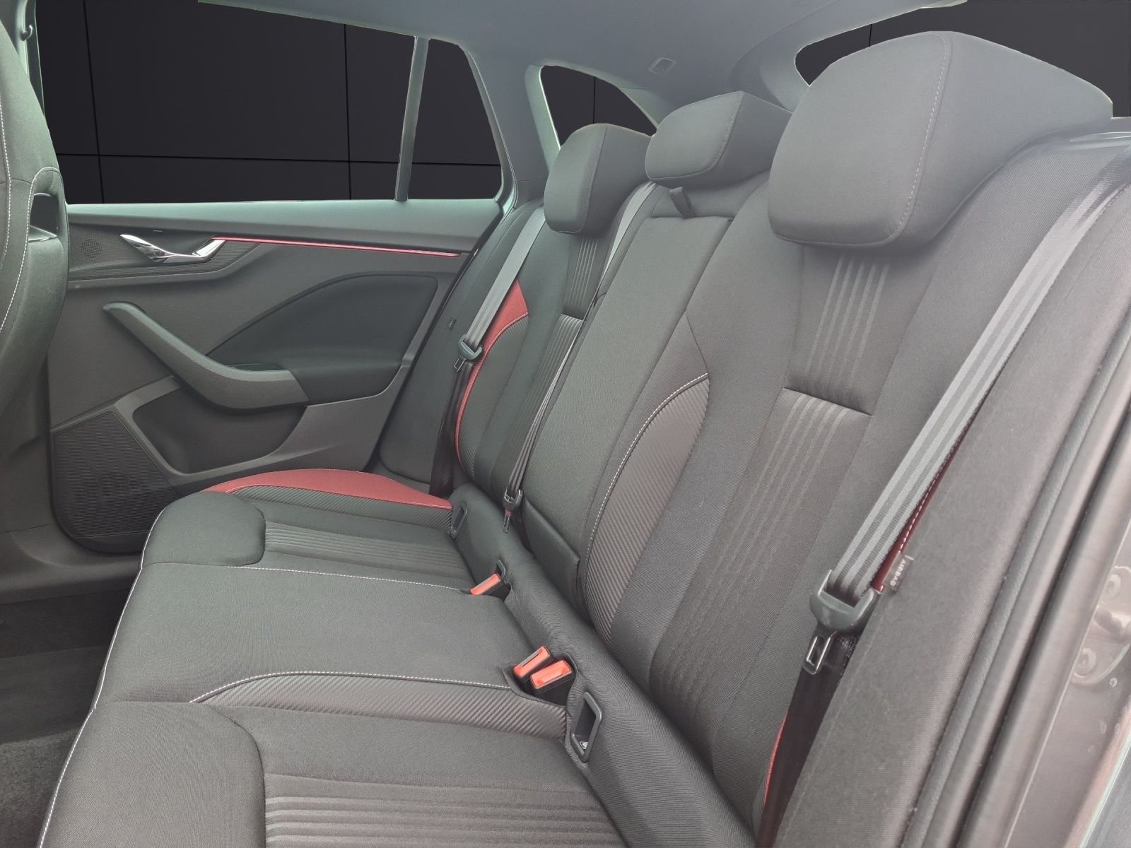 Fahrzeugabbildung SKODA Scala TSI DSG Monte Carlo LED ACC PANO NAVI PDC