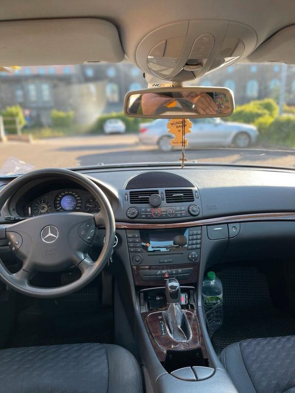 Mercedes-Benz E 220