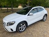 Mercedes-Benz GLA 250 4MATIC DCT - - Mercedes-Benz GLA-Class: Von Privat
