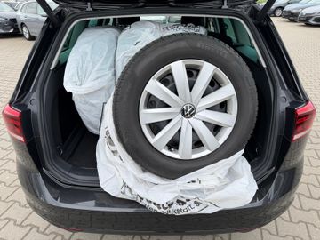Volkswagen Passat Variant - 11