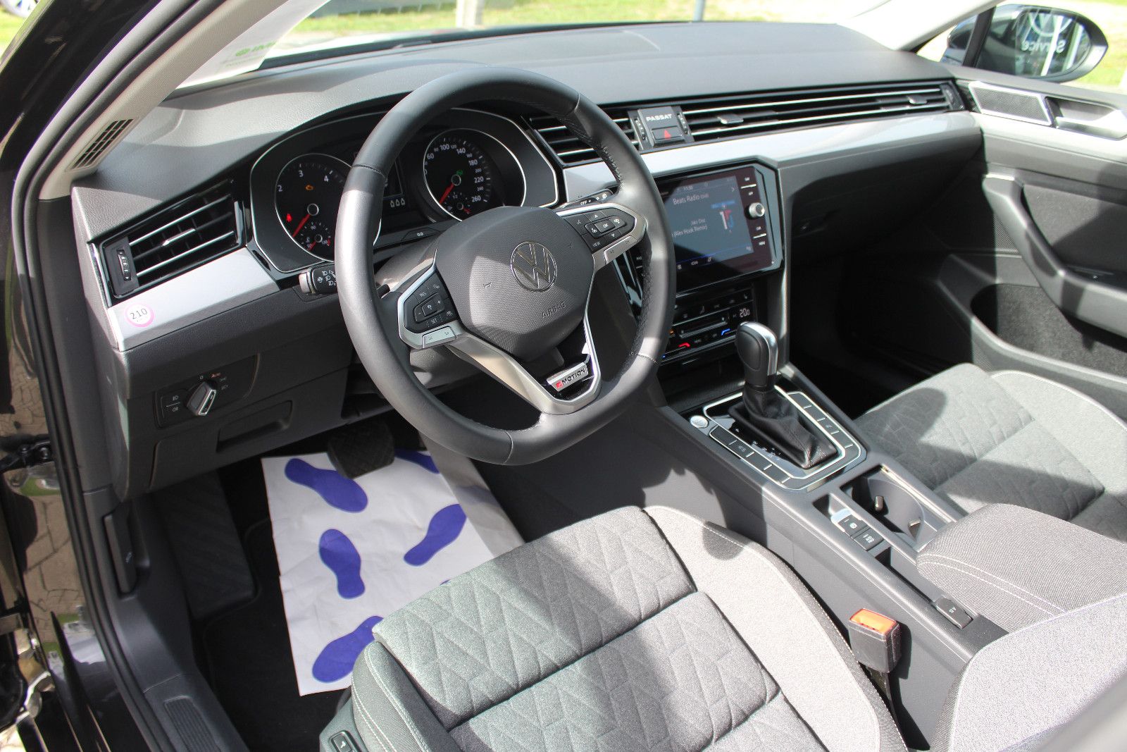 Volkswagen Passat Variant Business 2.0 TDI 4x4 DSG LED Rfk foto 4